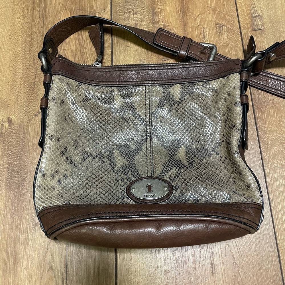 Fossil Brown and Tan Shoulder Bag with Luxurious Design